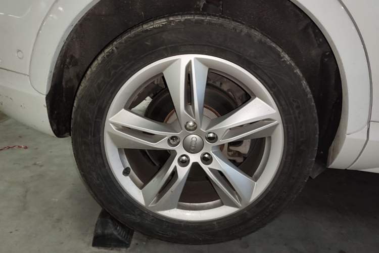 Used Audi Q3 2017 35 TFSI Style Edition Right Rear Wheel Hub
