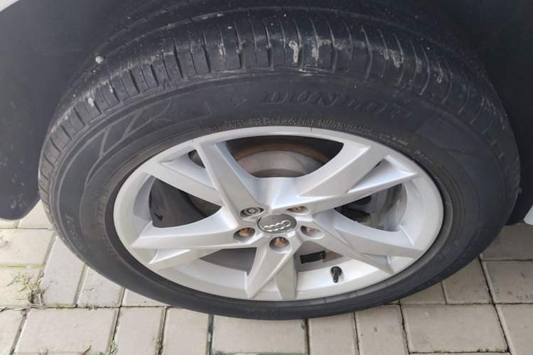 Used Audi Q3 2017 30 TFSI Fashion Model Right Rear Wheel Hub