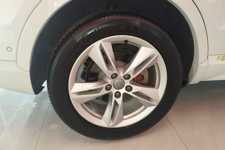 Used Audi Q3 2017 30 TFSI Fashion Model Right Rear Wheel Hub