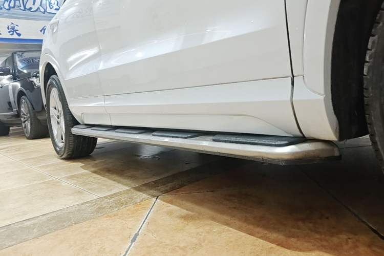 Used Audi Q3 2017 30 TFSI Fashion Model Right Side Sill