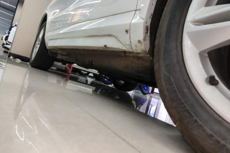Used Audi Q3 2017 35 TFSI Style Edition Right Side Sill