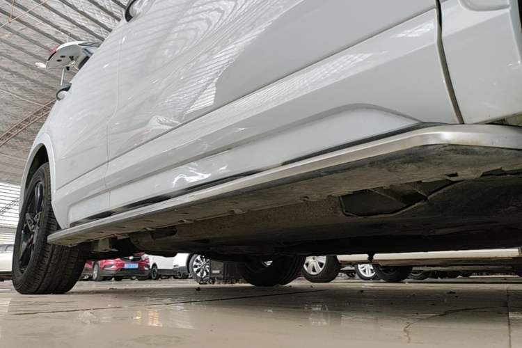 Used Audi Q3 2017 35 TFSI Fashion Model Right Side Sill