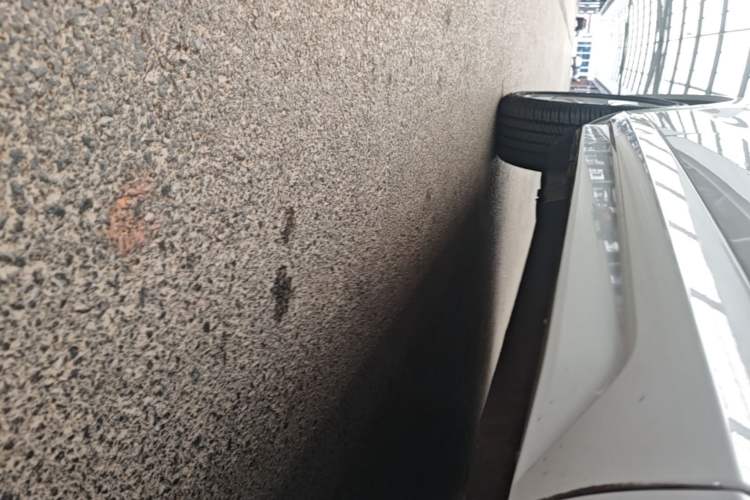 Used Audi Q3 2017 35 TFSI quattro all-wheel-drive sport model Right Side Sill