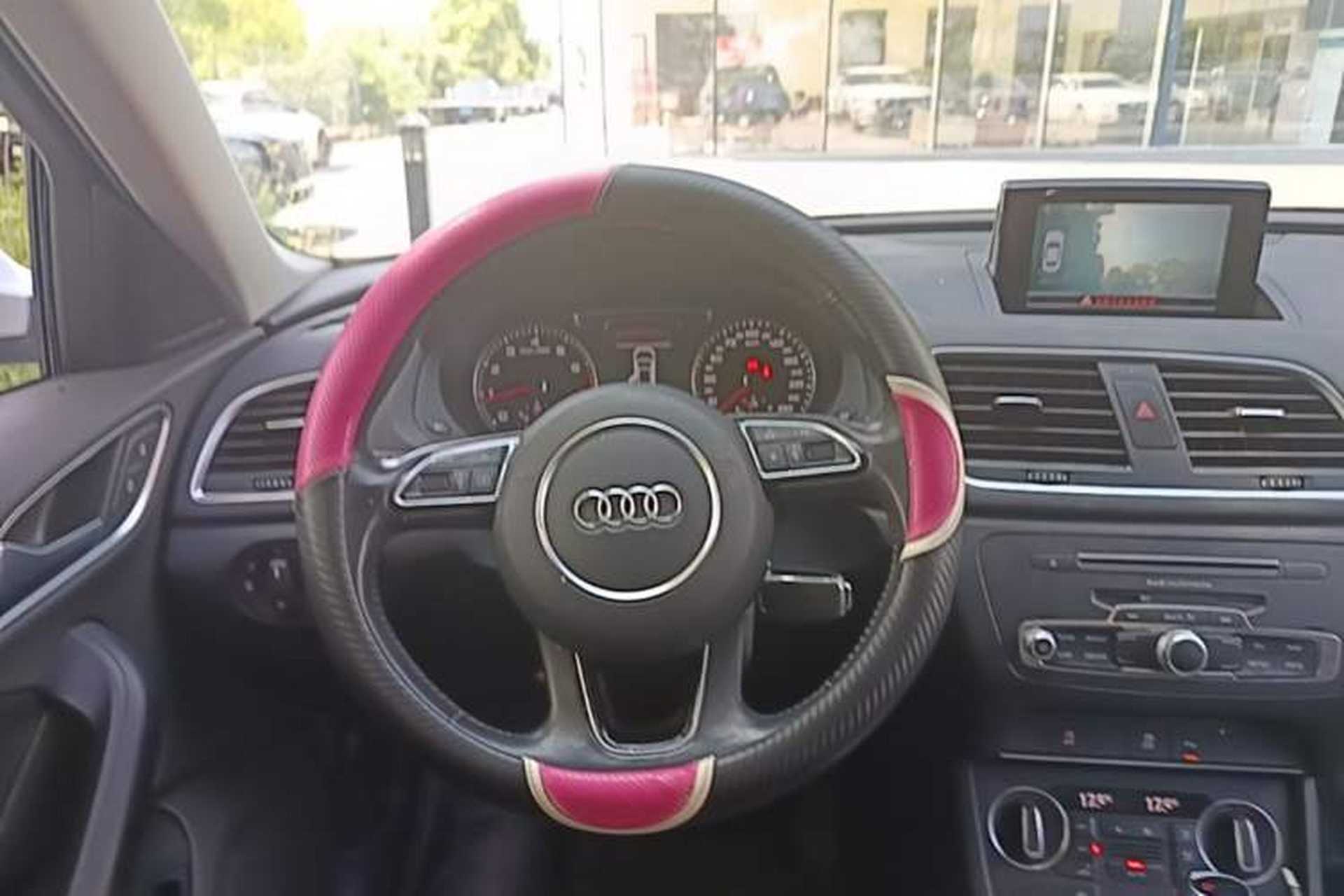 Used Audi Q3 2017 35 TFSI Fashion Model Steering Wheel