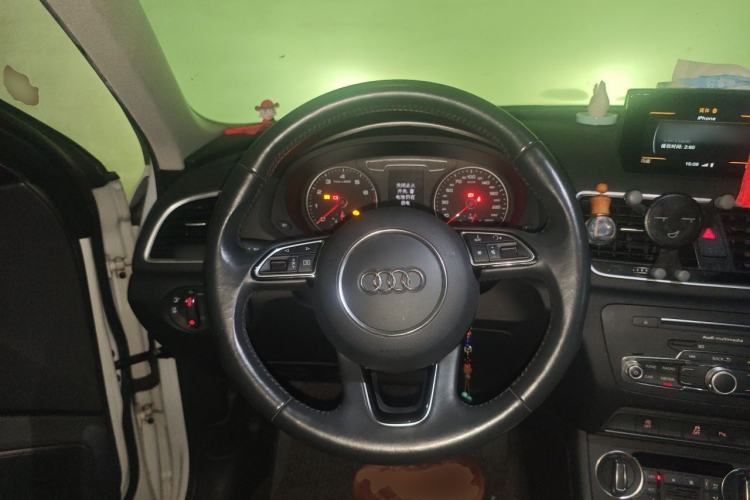 Used Audi Q3 2017 30 TFSI Fashion Model Steering Wheel