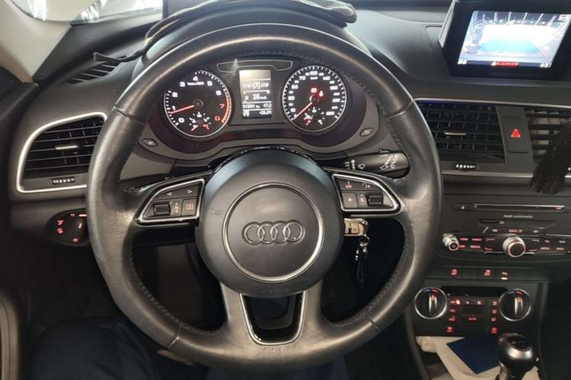 Used Audi Q3 2017 30 TFSI Fashion Model Steering Wheel