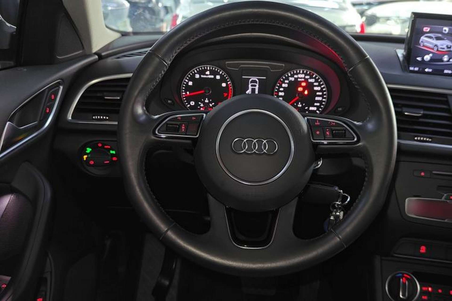 Used Audi Q3 2017 30 TFSI Fashion Model Steering Wheel