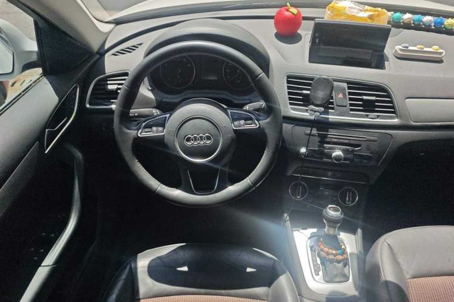 Used Audi Q3 2017 30 TFSI Fashion Model Steering Wheel