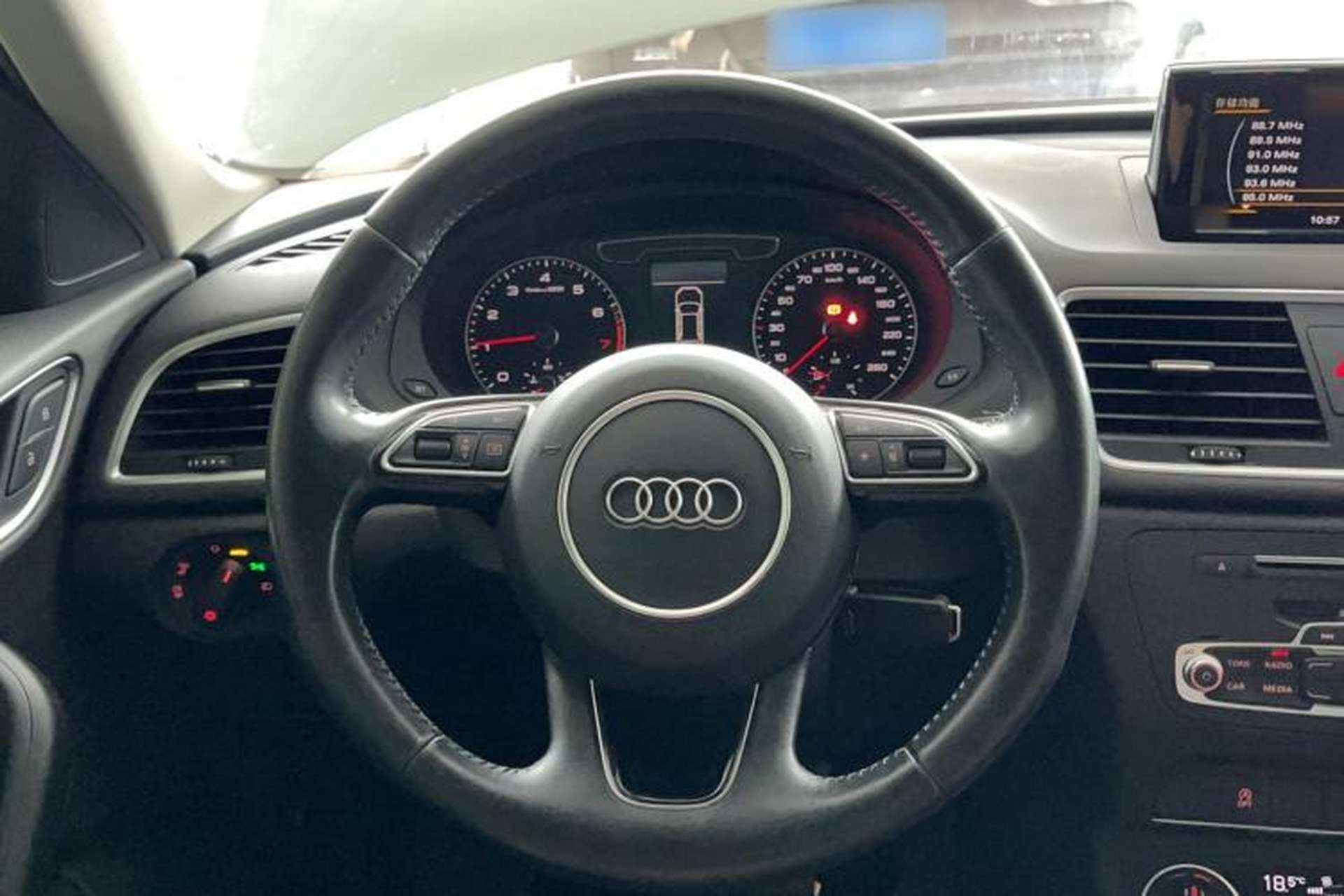 Used Audi Q3 2017 35 TFSI Fashion Model Steering Wheel