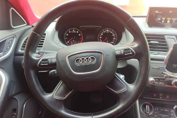 Used Audi Q3 2017 30 TFSI Standard Model Steering Wheel