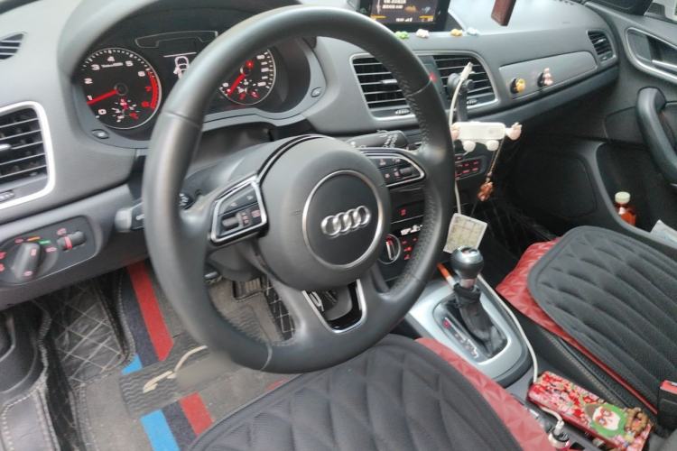 Used Audi Q3 2017 35 TFSI Fashion Model Steering Wheel