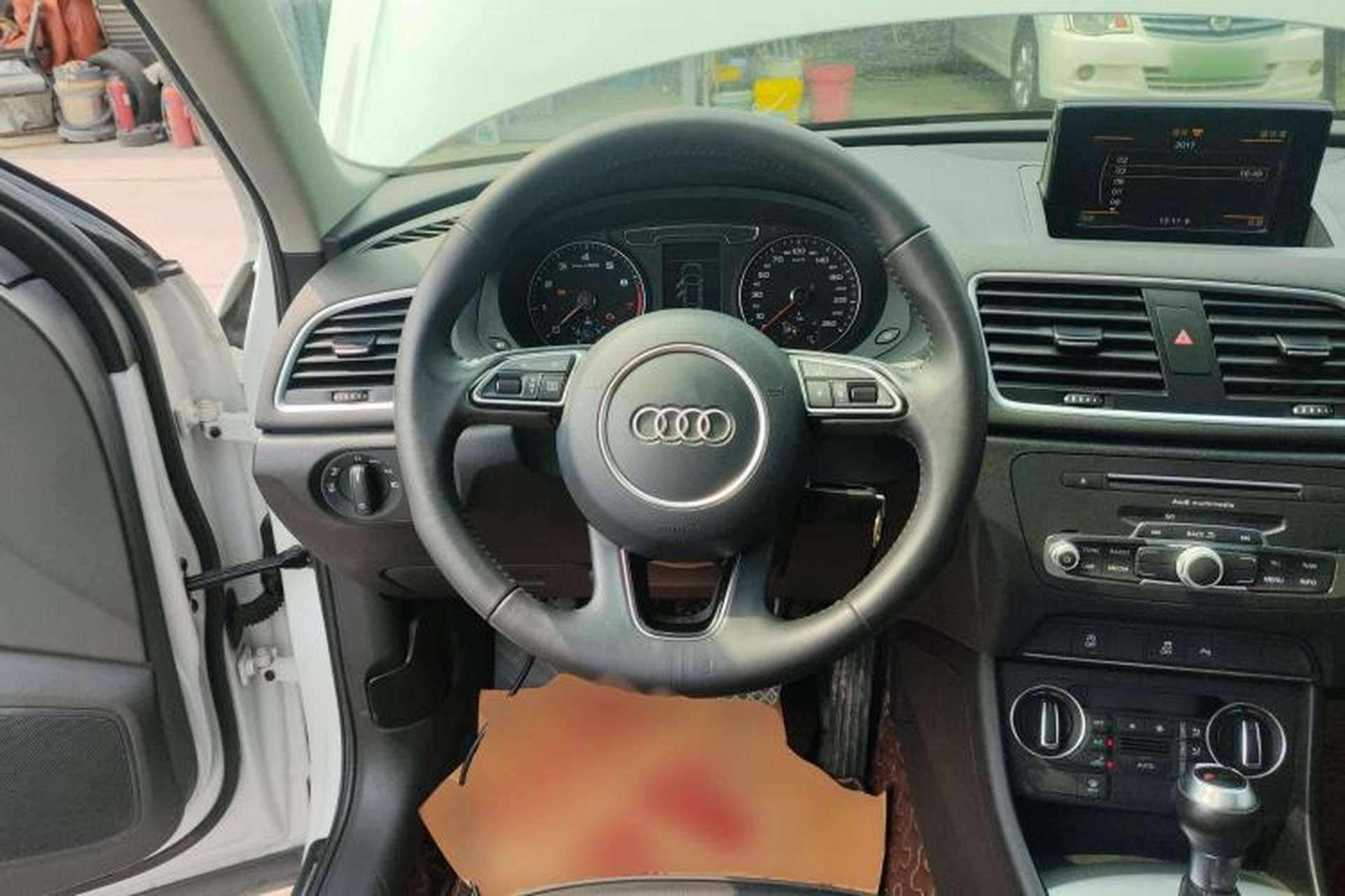 Used Audi Q3 2017 30 TFSI Fashion Model Steering Wheel