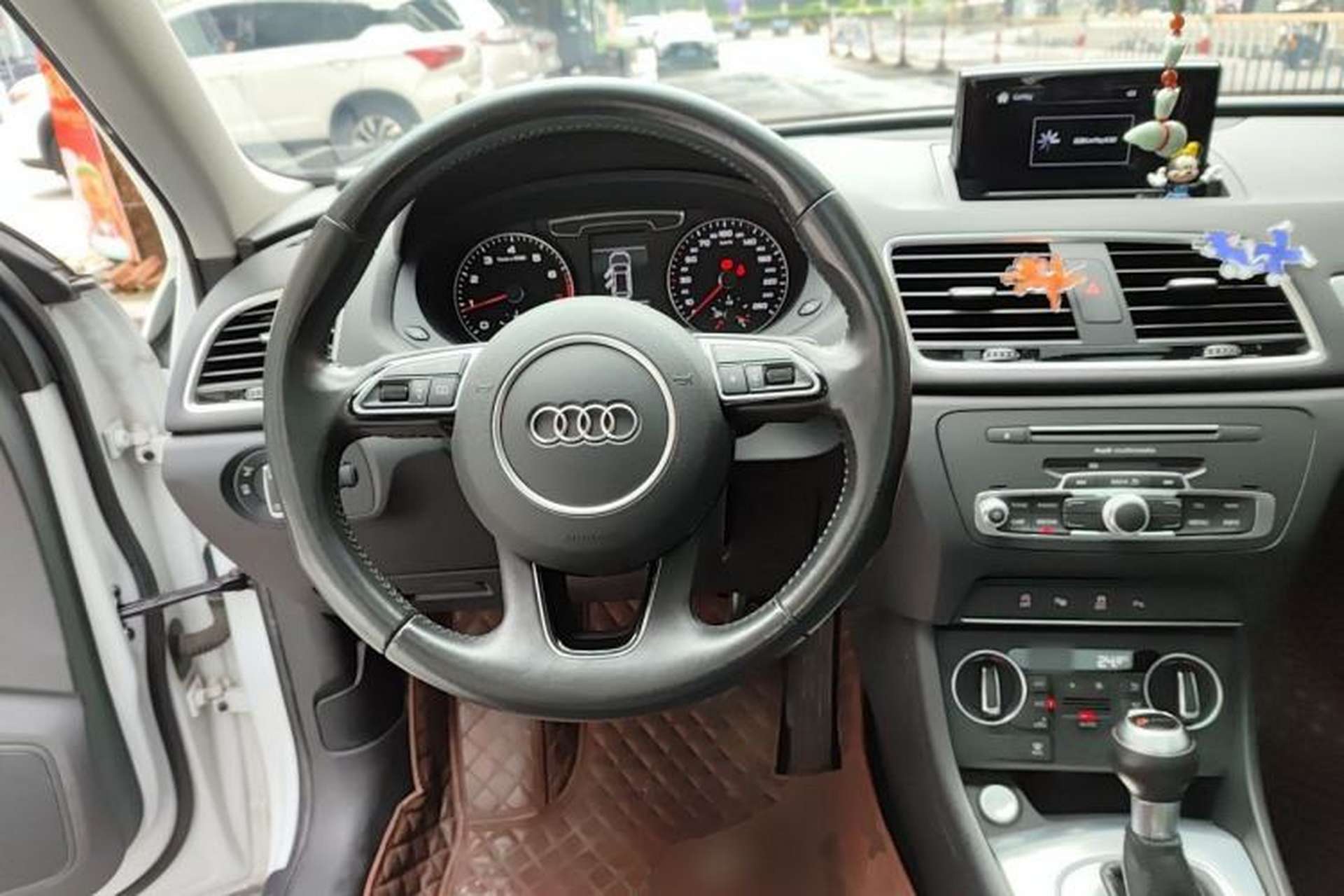 Used Audi Q3 2017 35 TFSI Style Edition Steering Wheel