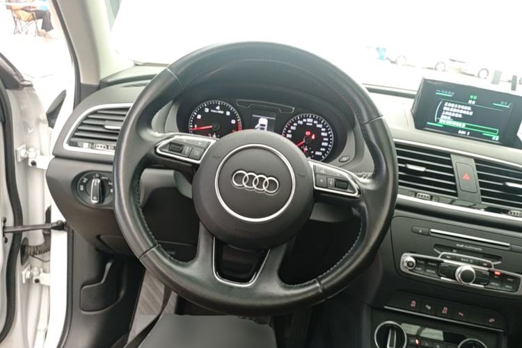 Used Audi Q3 2017 35 TFSI quattro all-wheel-drive sport model Steering Wheel