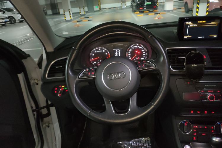 Used Audi Q3 2017 35 TFSI quattro all-wheel-drive sport model Steering Wheel