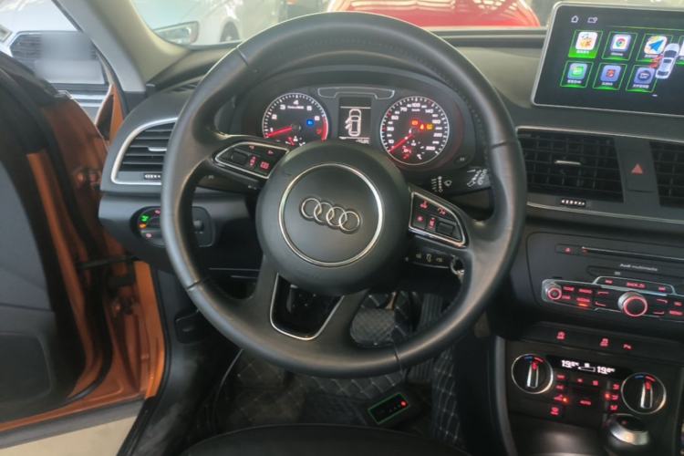 Used Audi Q3 2017 35 TFSI Fashion Model Steering Wheel
