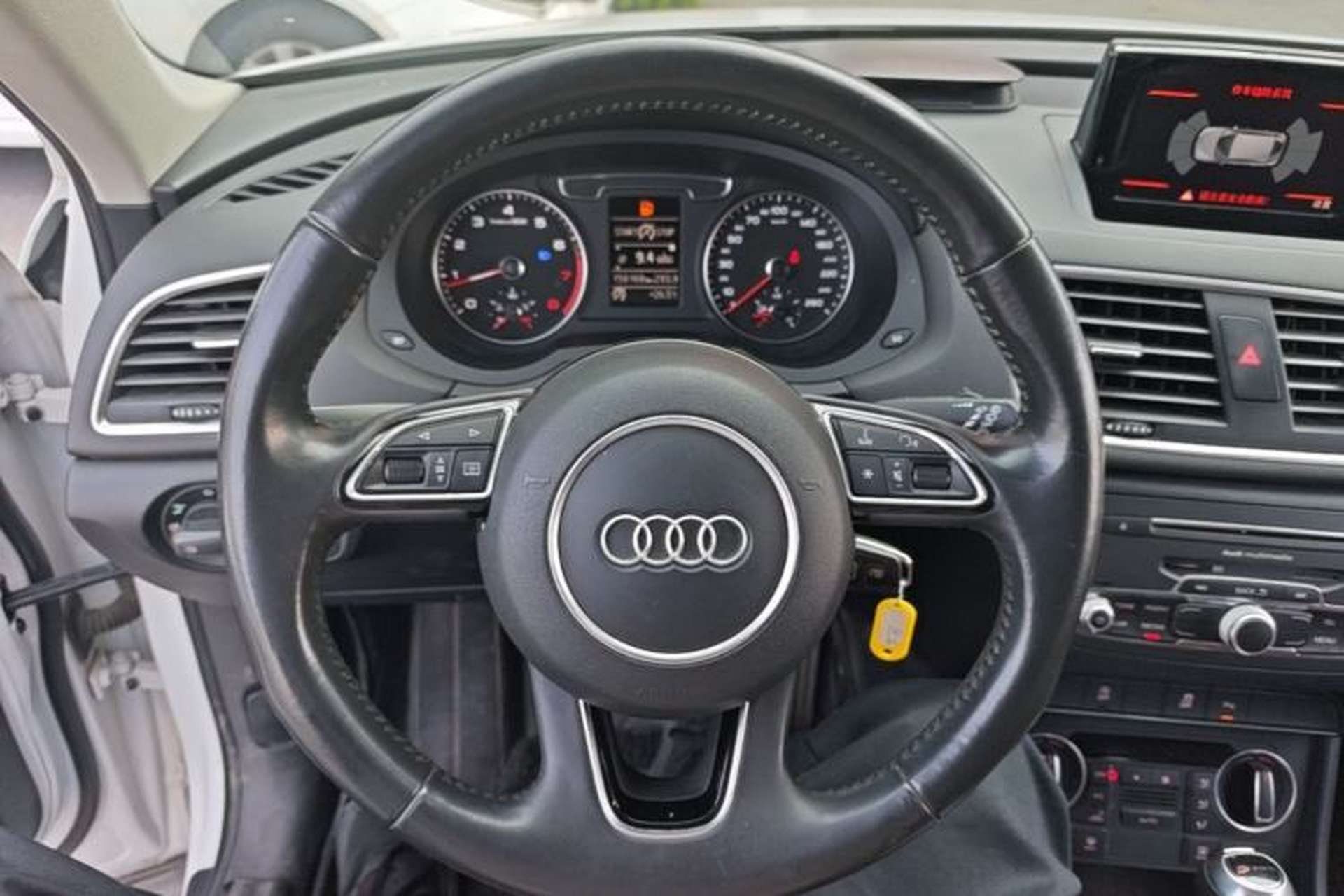 Used Audi Q3 2017 30 TFSI Fashion Model Steering Wheel