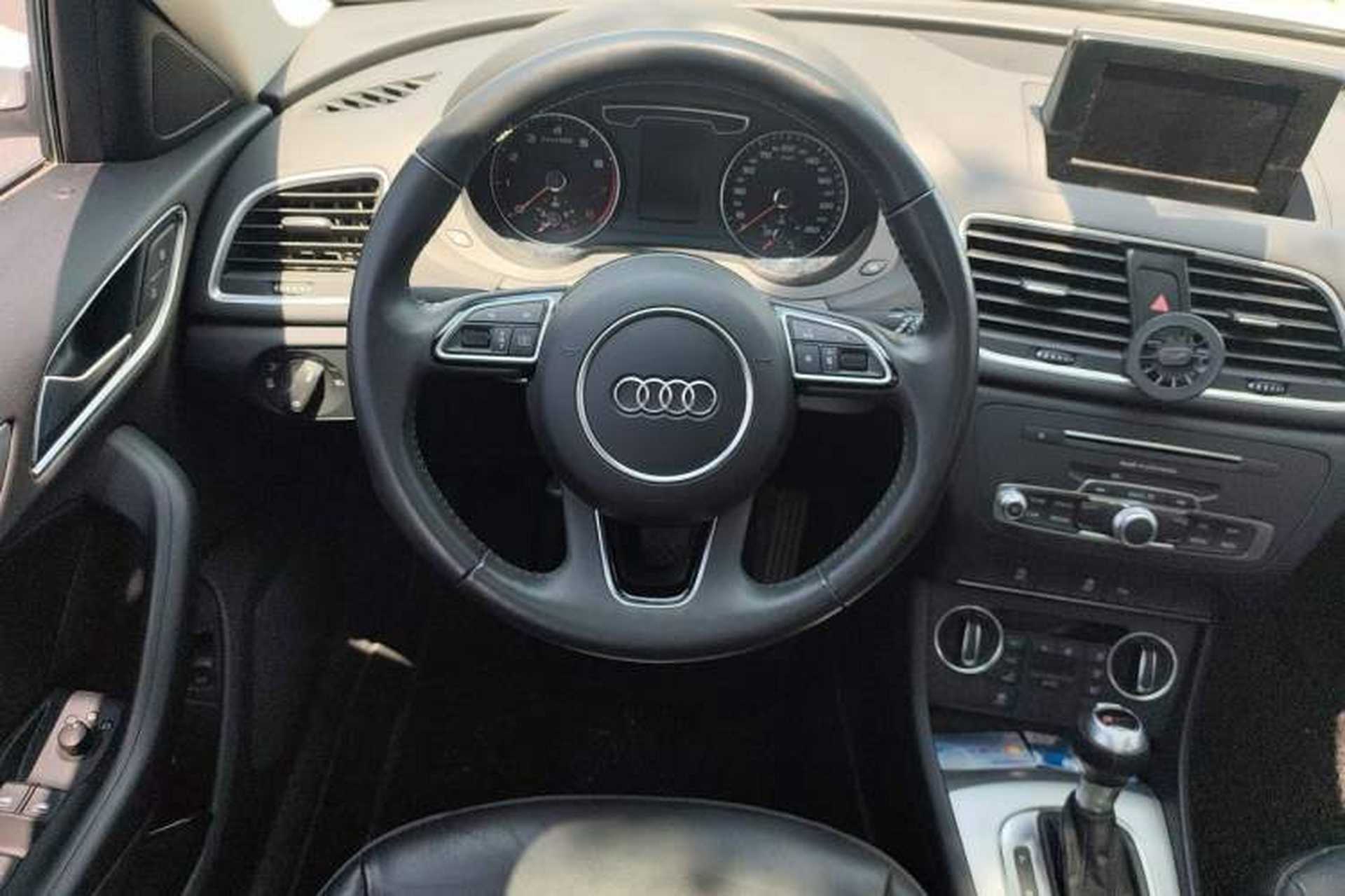 Used Audi Q3 2017 30 TFSI Fashion Model Steering Wheel