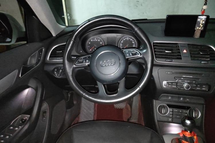 Used Audi Q3 2017 30 TFSI Standard Model Steering Wheel