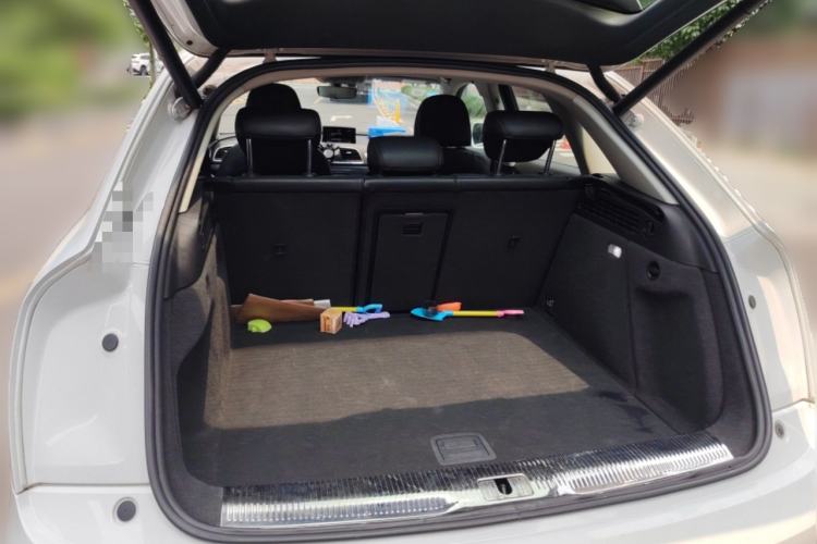 Used Audi Q3 2017 35 TFSI Fashion Model Trunk