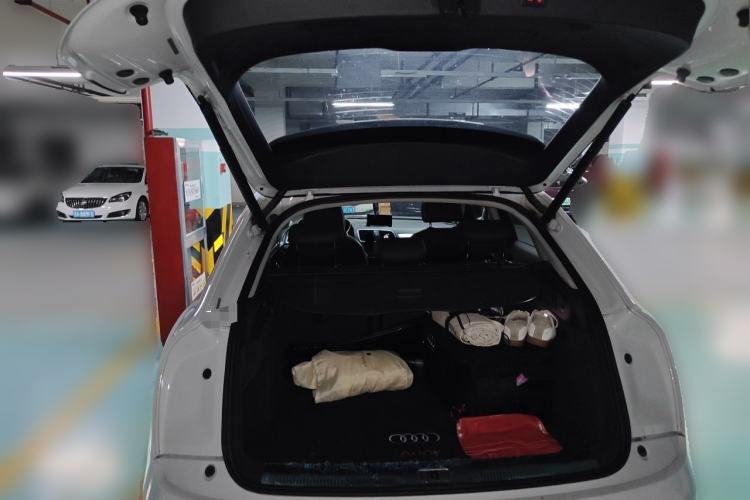 Used Audi Q3 2017 30 TFSI Fashion Model Trunk