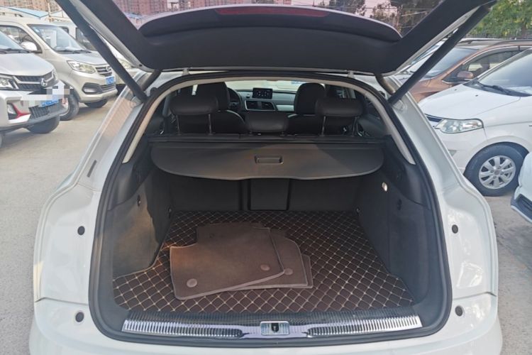 Used Audi Q3 2017 35 TFSI Fashion Model Trunk