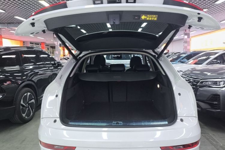 Used Audi Q3 2017 35 TFSI Fashion Model Trunk