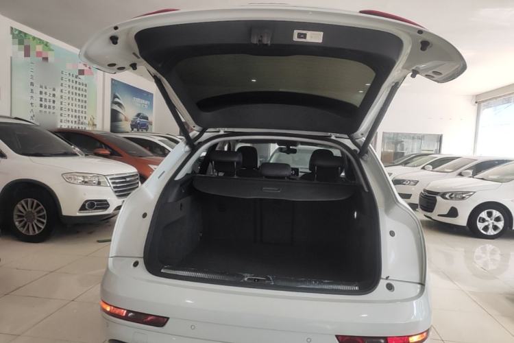 Used Audi Q3 2017 35 TFSI Fashion Model Trunk