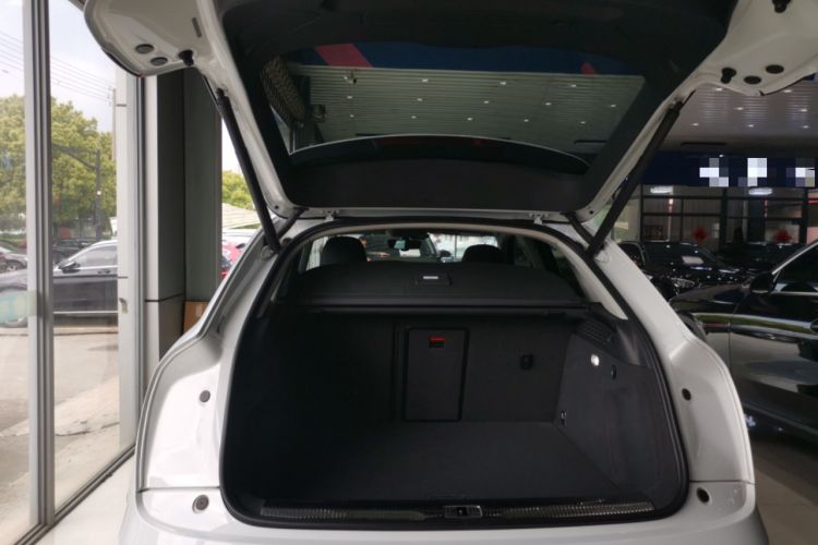 Used Audi Q3 2017 35 TFSI quattro all-wheel drive fashion model Trunk