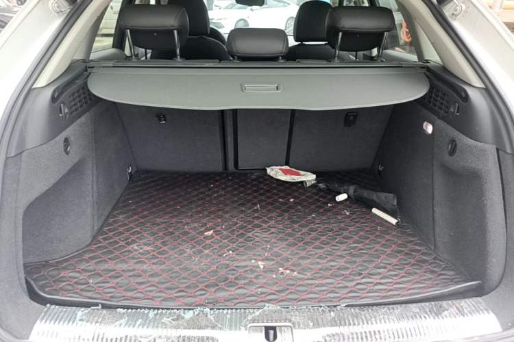 Used Audi Q3 2017 35 TFSI Fashion Model Trunk