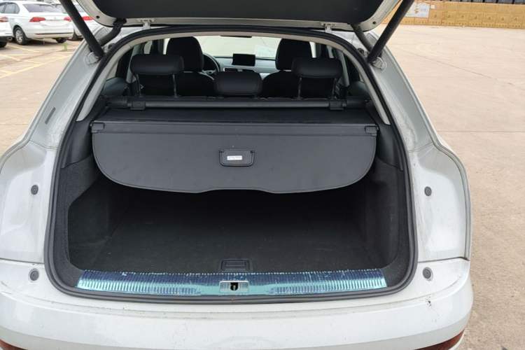 Used Audi Q3 2017 35 TFSI Fashion Model Trunk