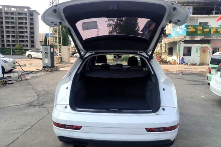 Used Audi Q3 2017 30 TFSI Fashion Model Trunk