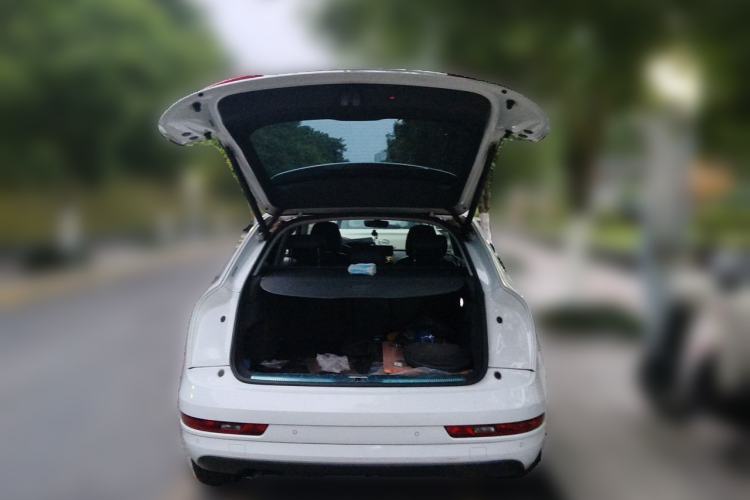 Used Audi Q3 2017 35 TFSI Fashion Model Trunk