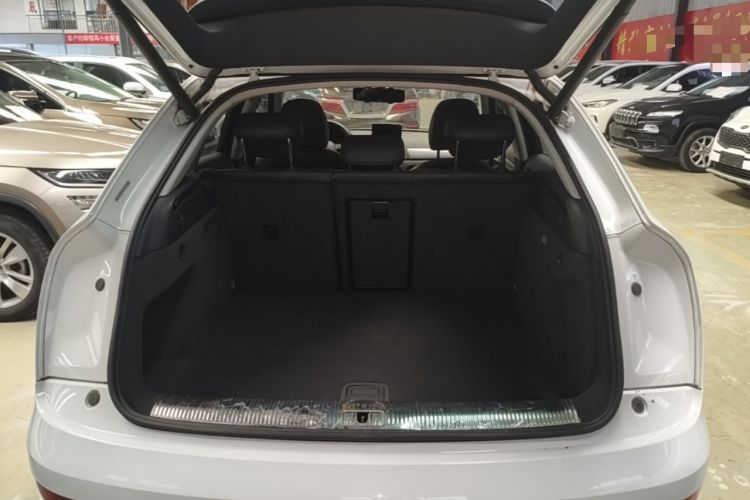 Used Audi Q3 2017 35 TFSI Fashion Model Trunk