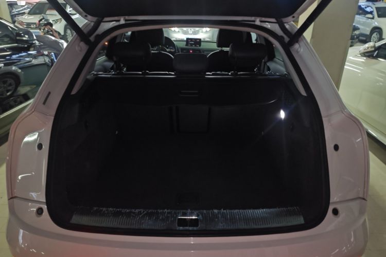 Used Audi Q3 2017 35 TFSI Fashion Model Trunk