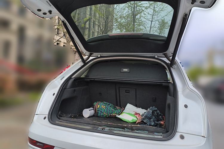 Used Audi Q3 2017 30 TFSI Fashion Model Trunk