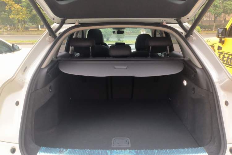 Used Audi Q3 2017 35 TFSI Fashion Model Trunk