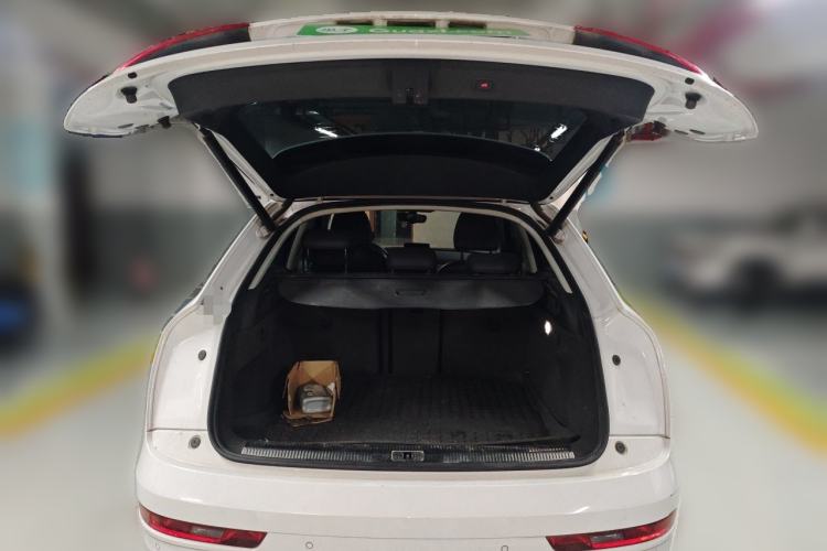 Used Audi Q3 2017 30 TFSI Fashion Model Trunk