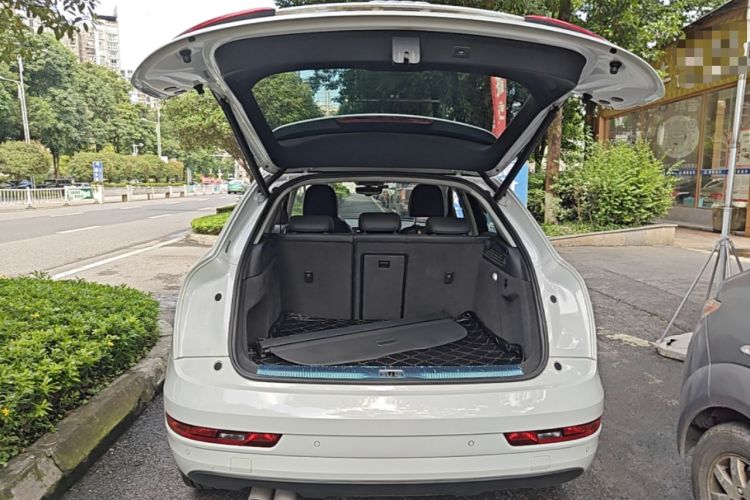 Used Audi Q3 2017 30 TFSI Fashion Model Trunk