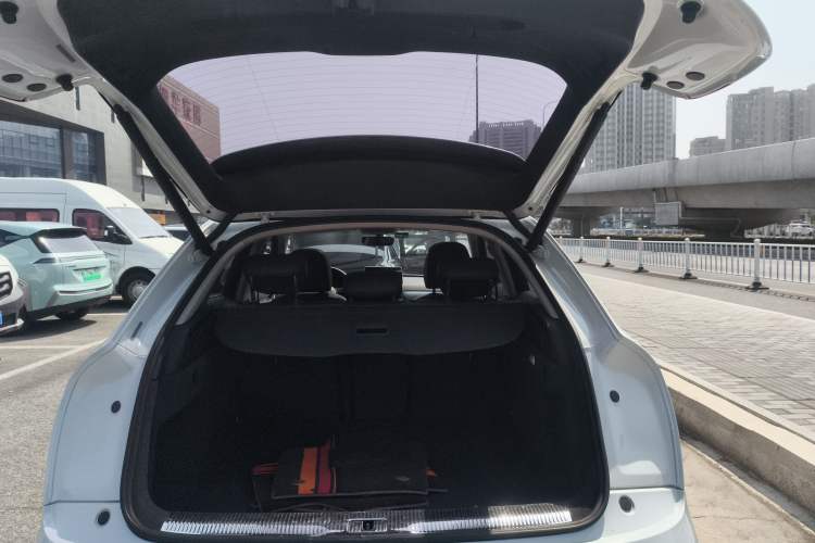 Used Audi Q3 2017 30 TFSI Fashion Model Trunk