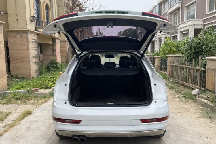 Used Audi Q3 2017 35 TFSI Fashion Model Trunk