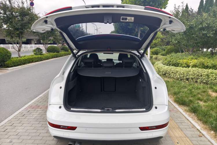 Used Audi Q3 2017 35 TFSI Fashion Model Trunk
