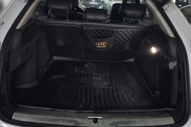 Used Audi Q3 2017 35 TFSI Fashion Model Trunk