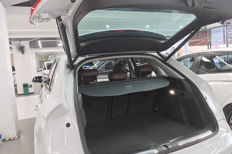 Used Audi Q3 2017 30 TFSI Fashion Model Trunk