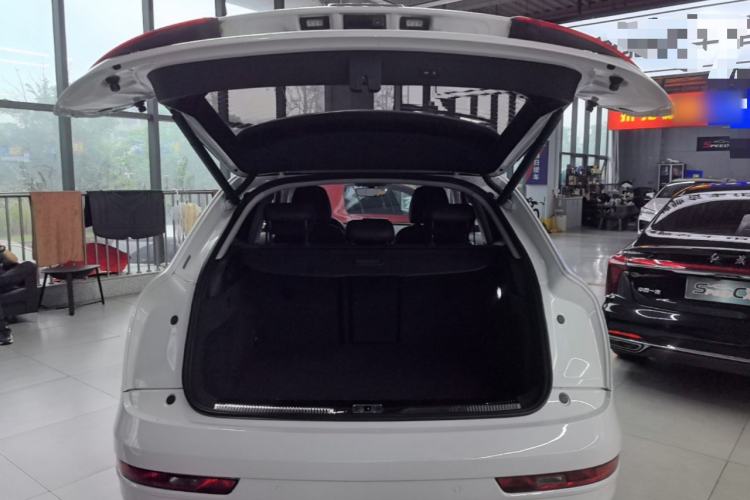 Used Audi Q3 2017 30 TFSI Fashion Model Trunk