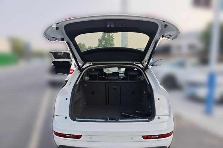 Used Audi Q3 2017 30 TFSI Fashion Model Trunk
