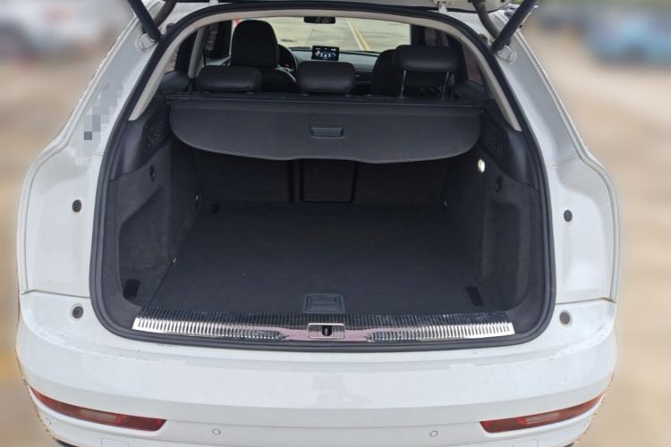 Used Audi Q3 2017 30 TFSI Fashion Model Trunk