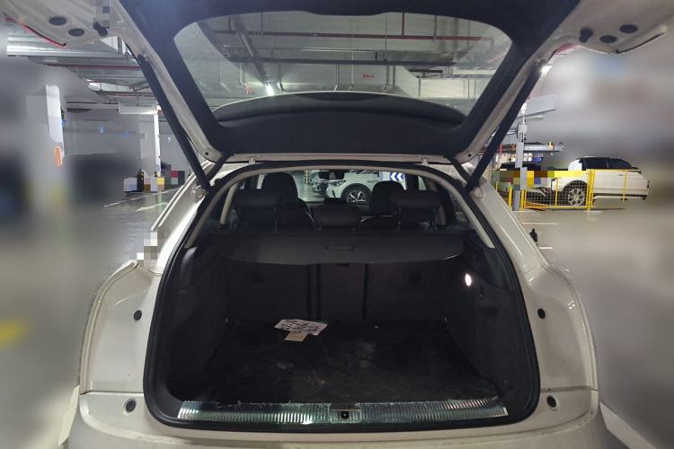 Used Audi Q3 2017 35 TFSI Fashion Model Trunk