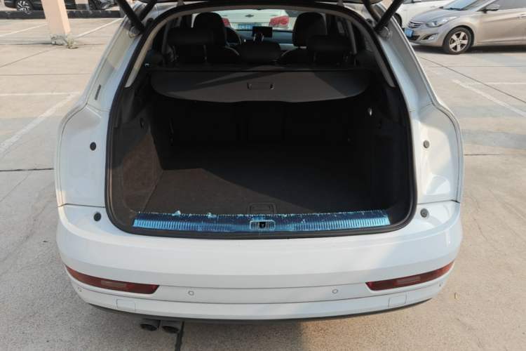 Used Audi Q3 2017 30 TFSI Fashion Model Trunk