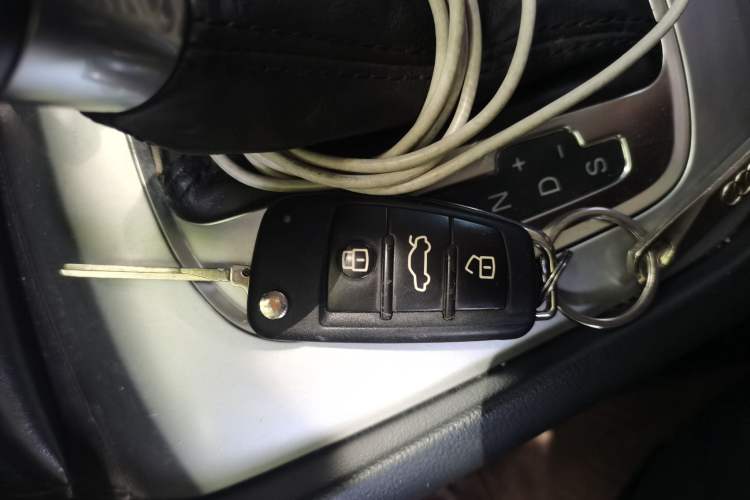 Used Audi Q3 2017 30 TFSI Fashion Model Vehicle Key